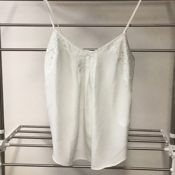 Talula Tops - Talula white tank top with lace